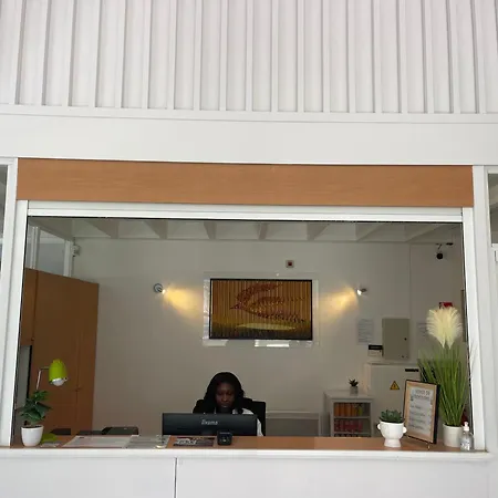 Hotel Cit'hotel Du Parc Carrières-sous-Poissy